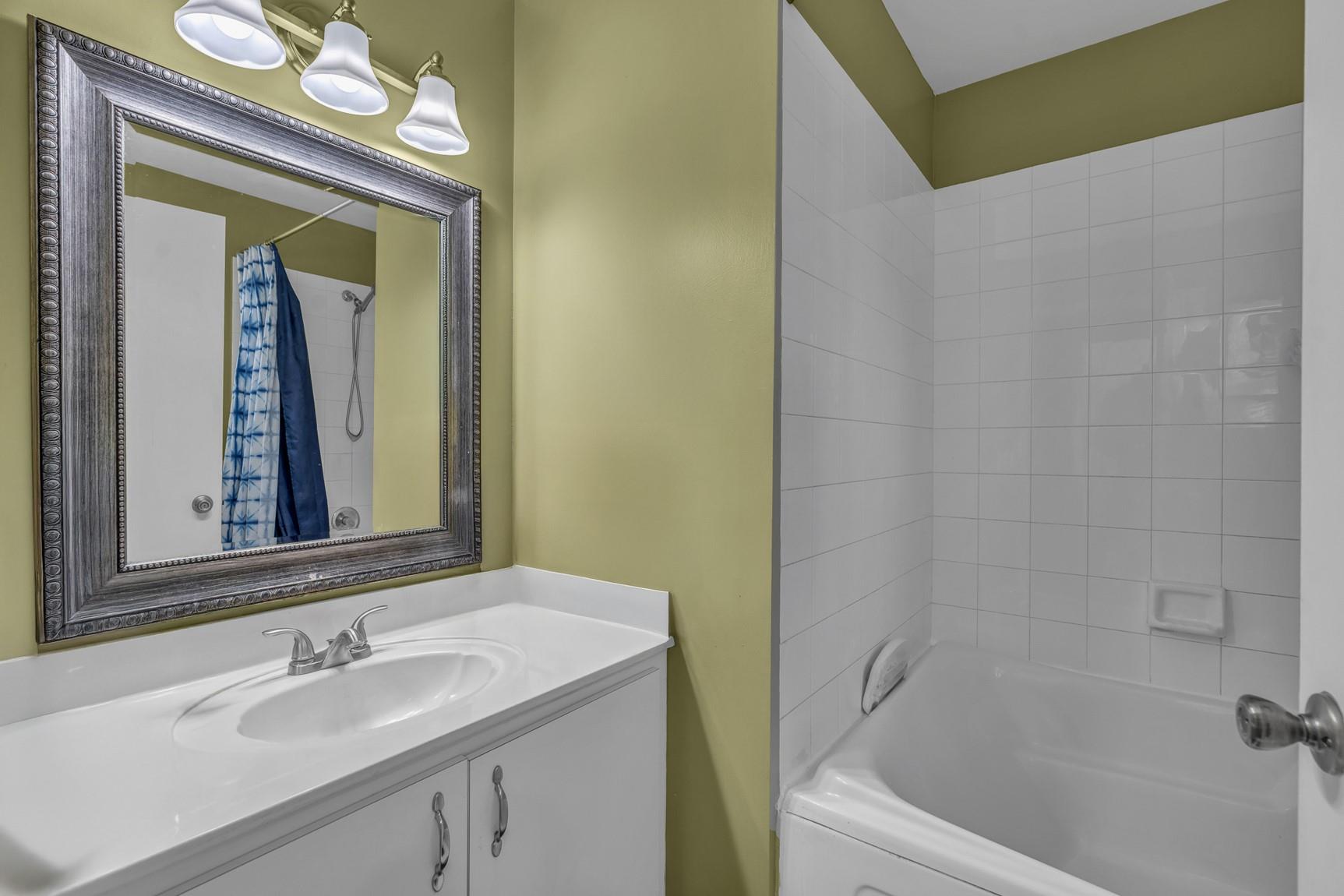 Lakeview Townhomes - Residential