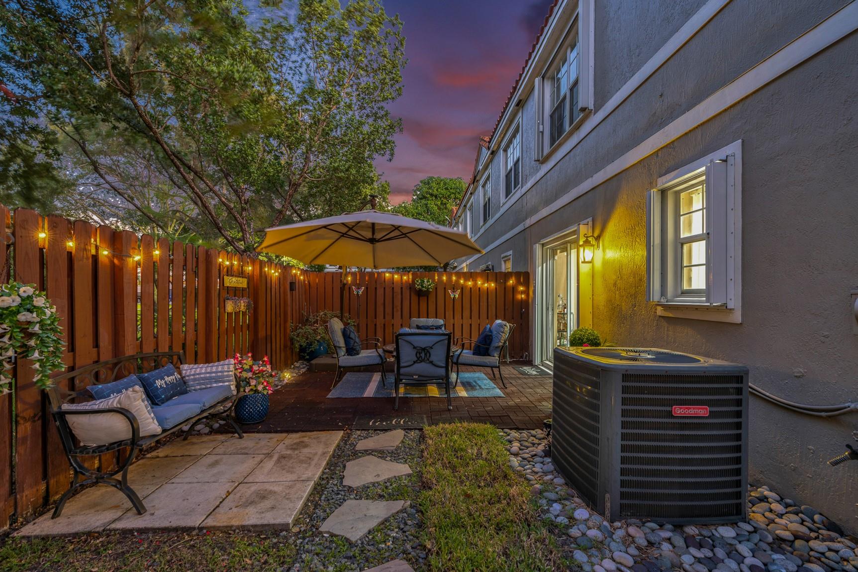 Lakeview Townhomes - Residential