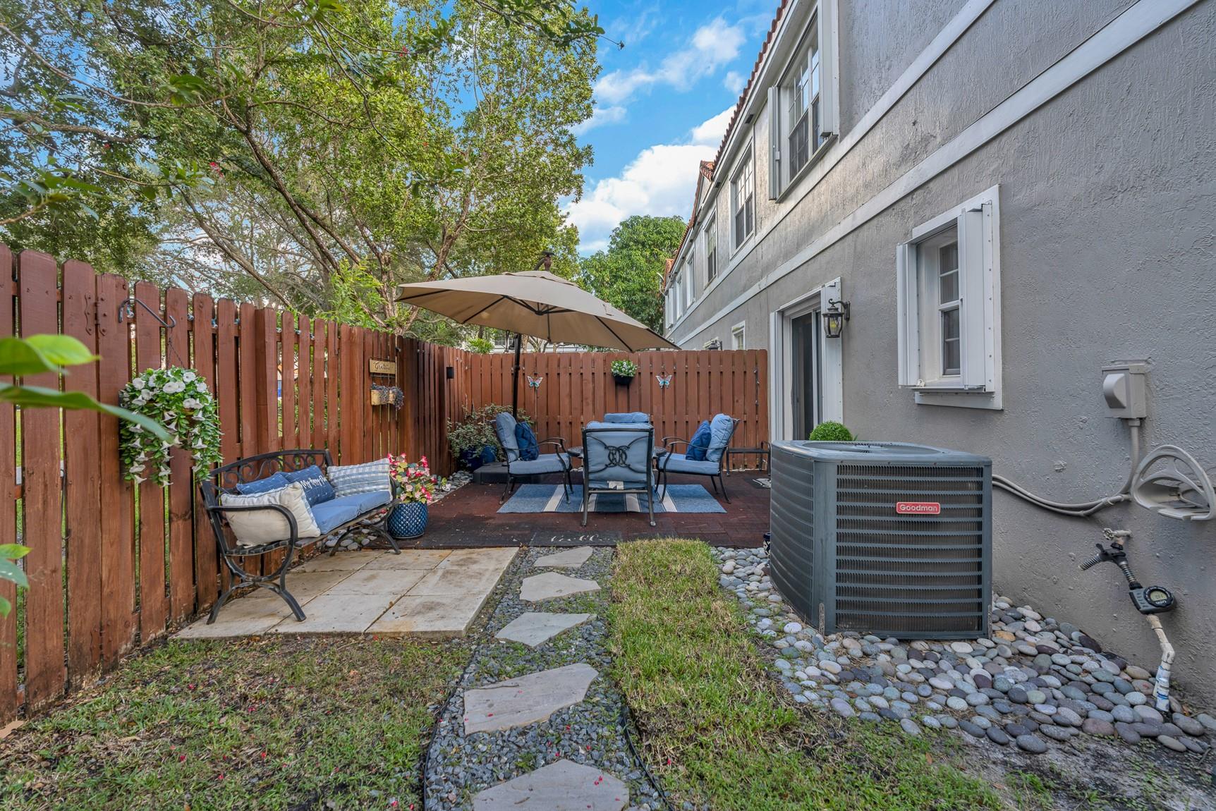 Lakeview Townhomes - Residential