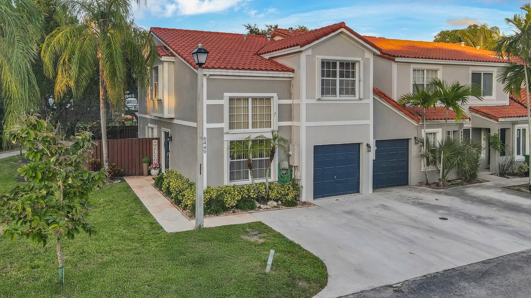 Lakeview Townhomes - Residential