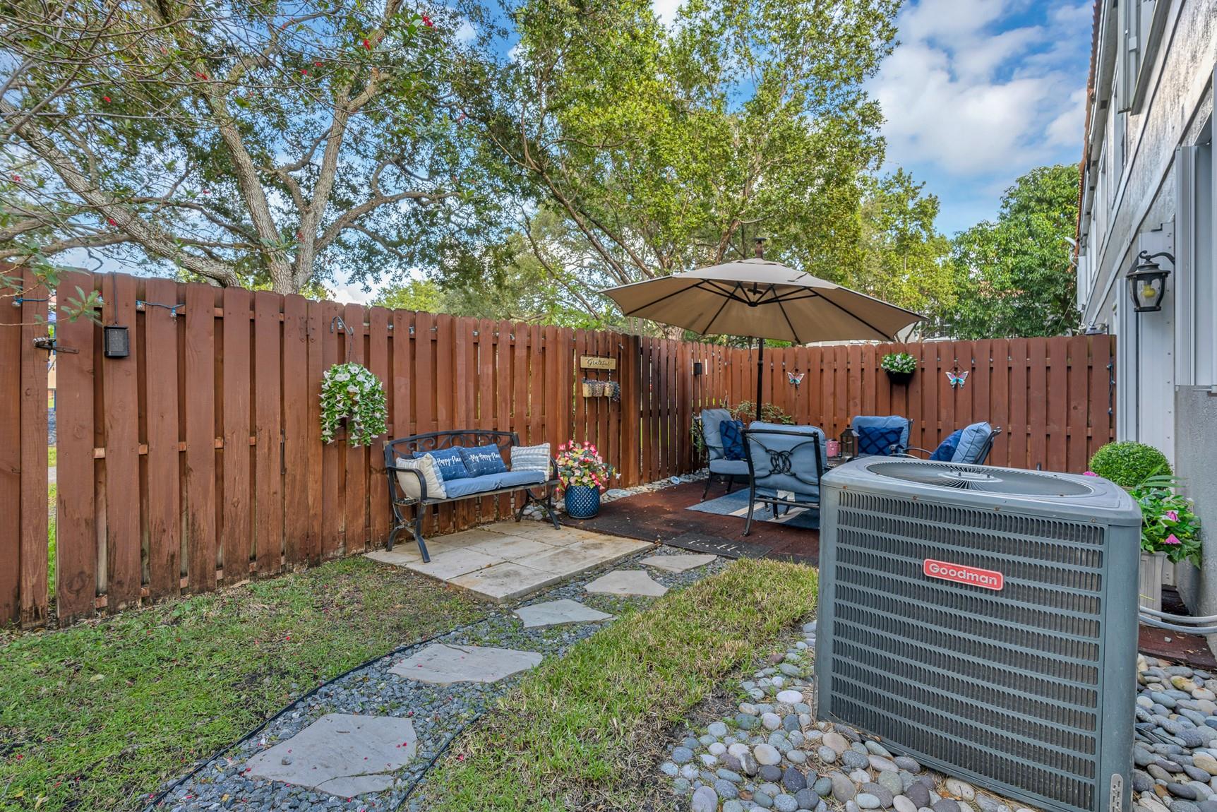 Lakeview Townhomes - Residential