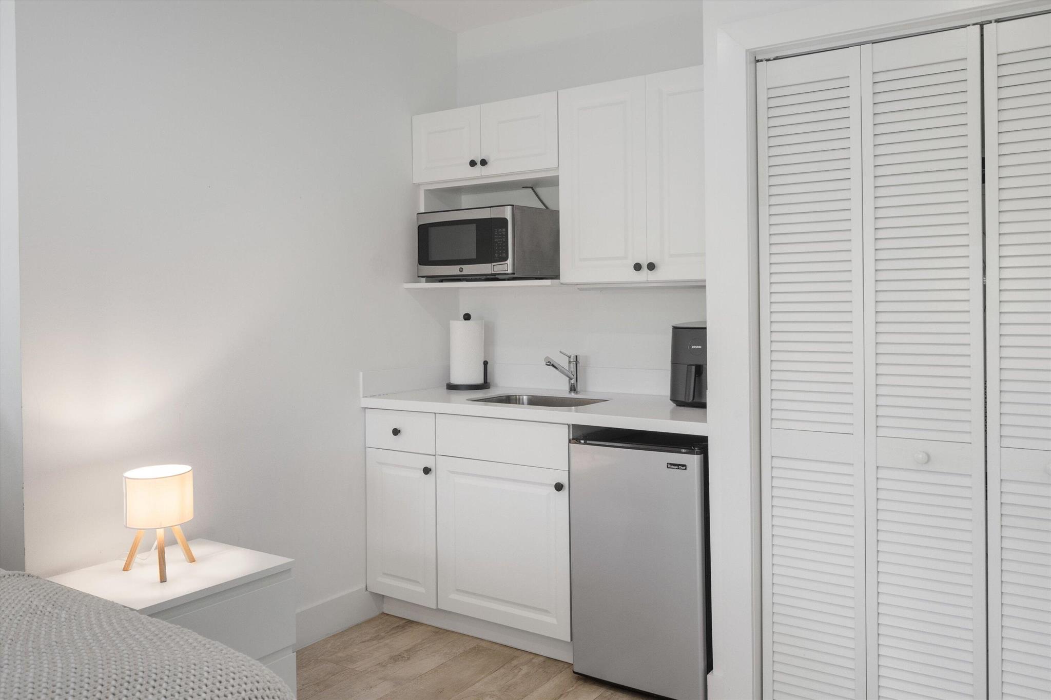 BAGATTELLE CONDO - Residential Lease