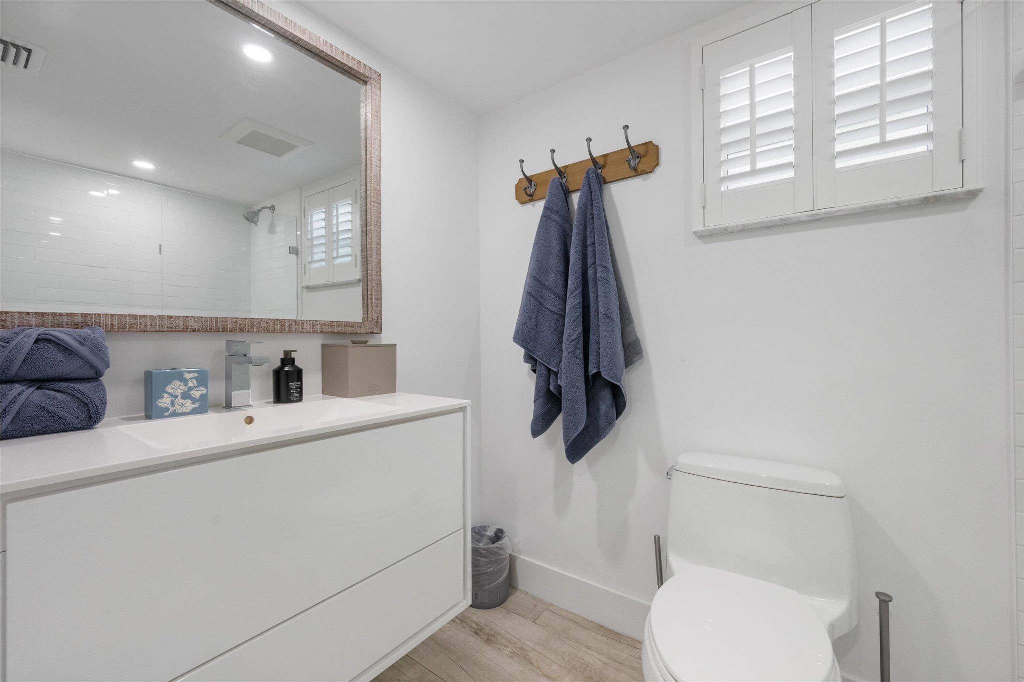 BAGATTELLE CONDO - Residential Lease