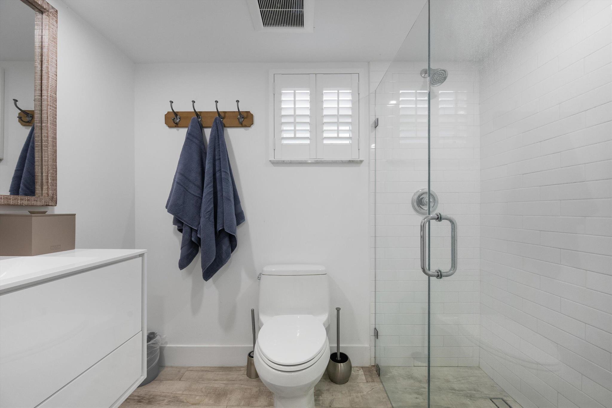 BAGATTELLE CONDO - Residential Lease