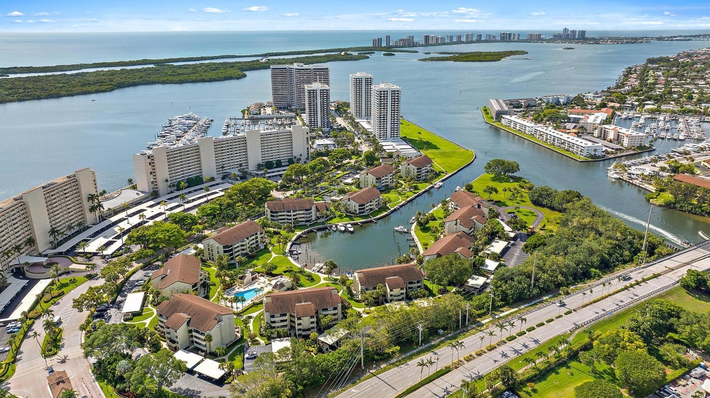 Photo of 1124 Marine Way W #D2r + Boat Slip 19, North Palm Beach, FL 33408 (MLS # R11095703)
