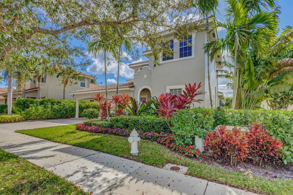 Photo of 106 Via Santa Cruz, Jupiter, FL 33458 (MLS # R11156018)
