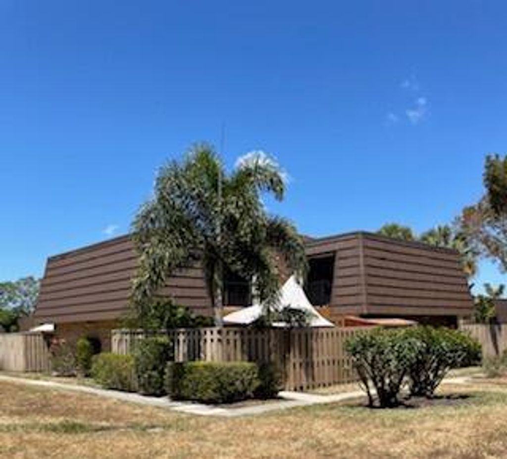 Photo of 223 2nd Court, Palm Beach Gardens, FL 33410 (MLS # R10805926)