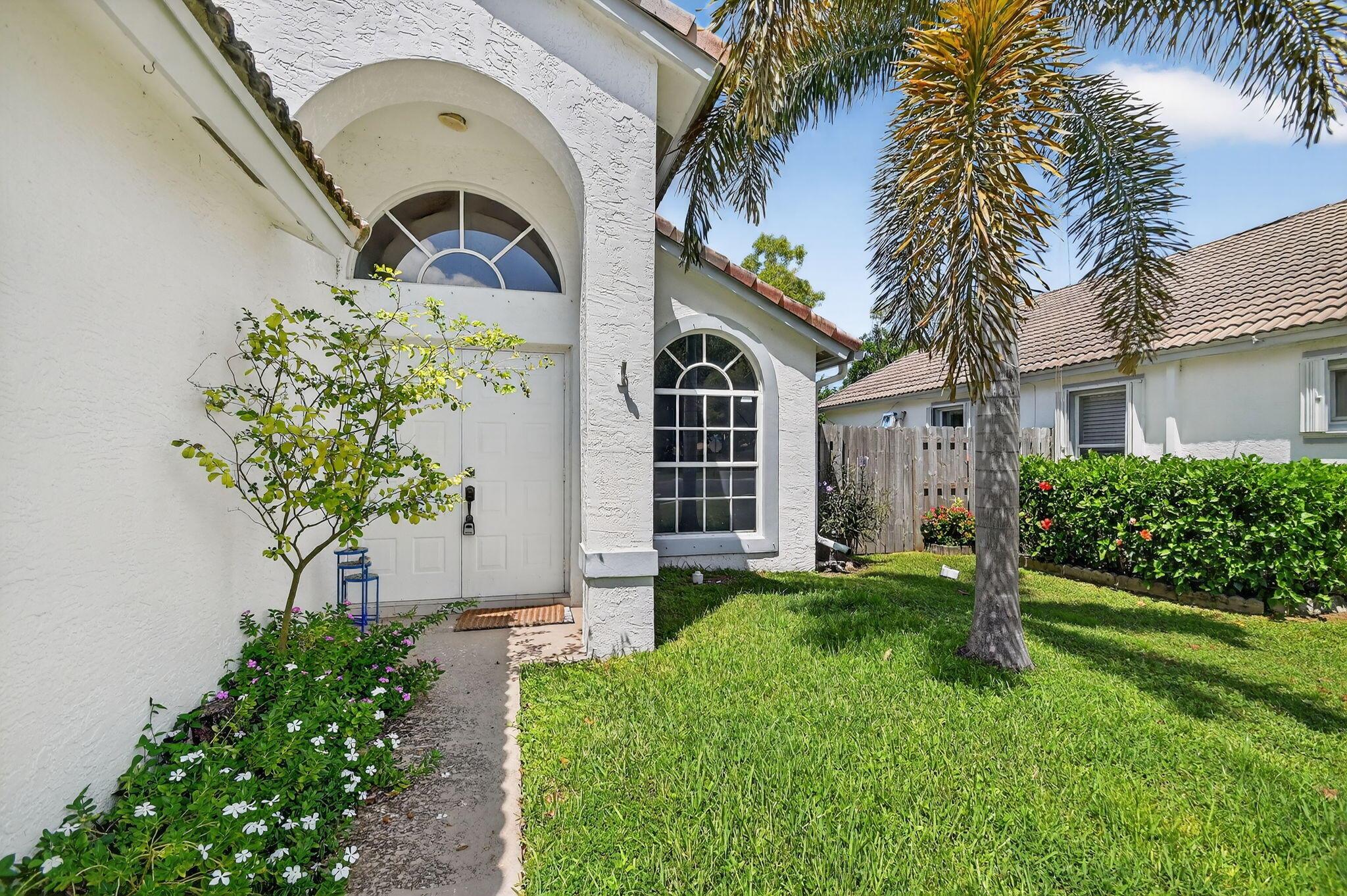 1891 Oak Berry Circle