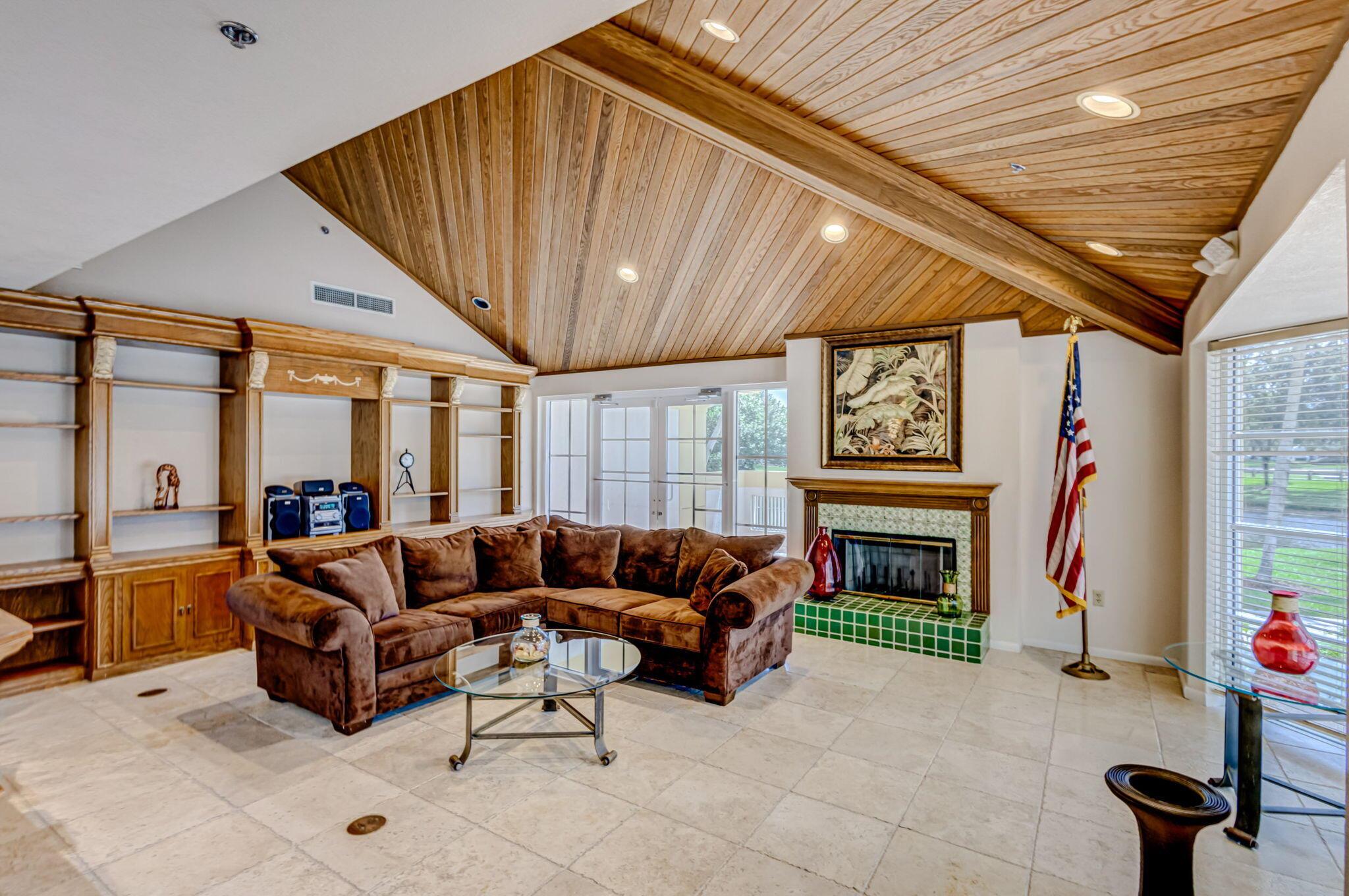 WELLINGTONS EDGE PAR 76 PH 1 - Residential