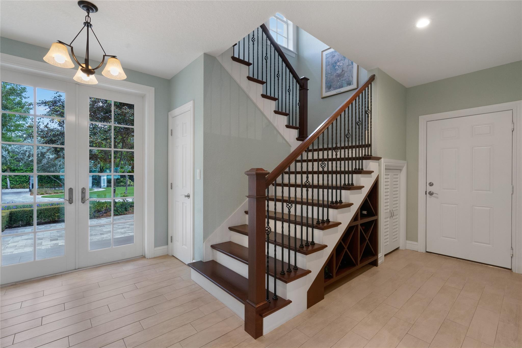 Sailboat Bend - Residential