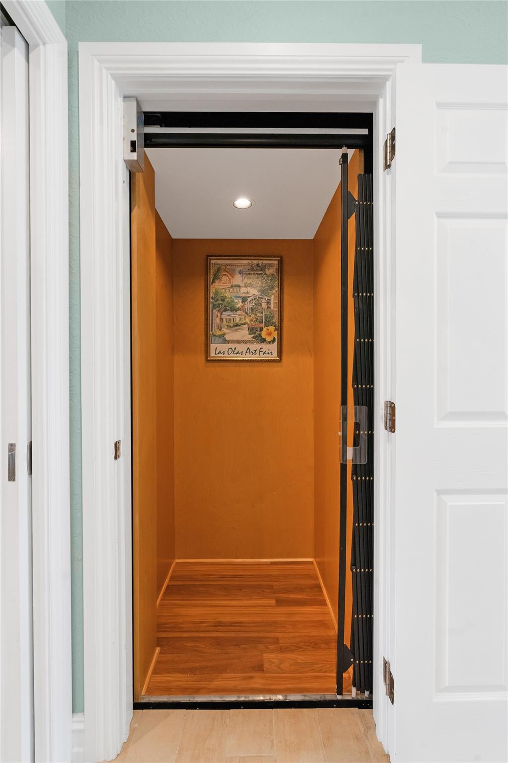 Sailboat Bend - Residential