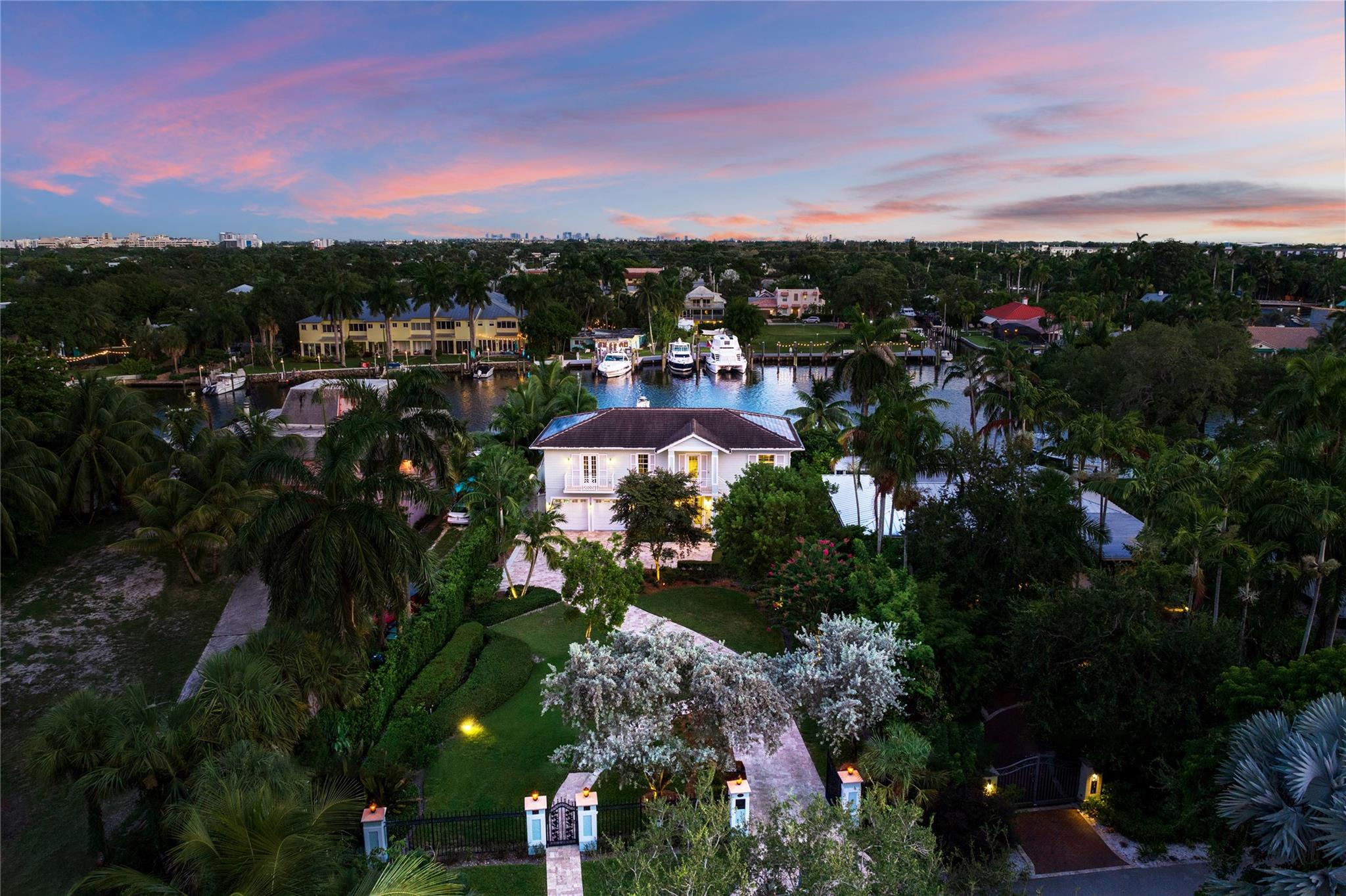 Sailboat Bend - Residential