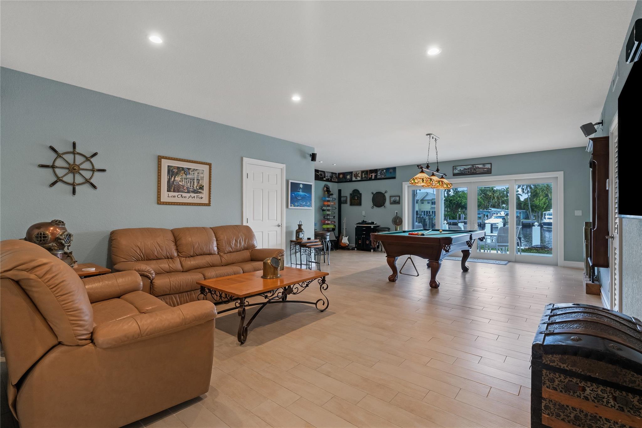 Sailboat Bend - Residential