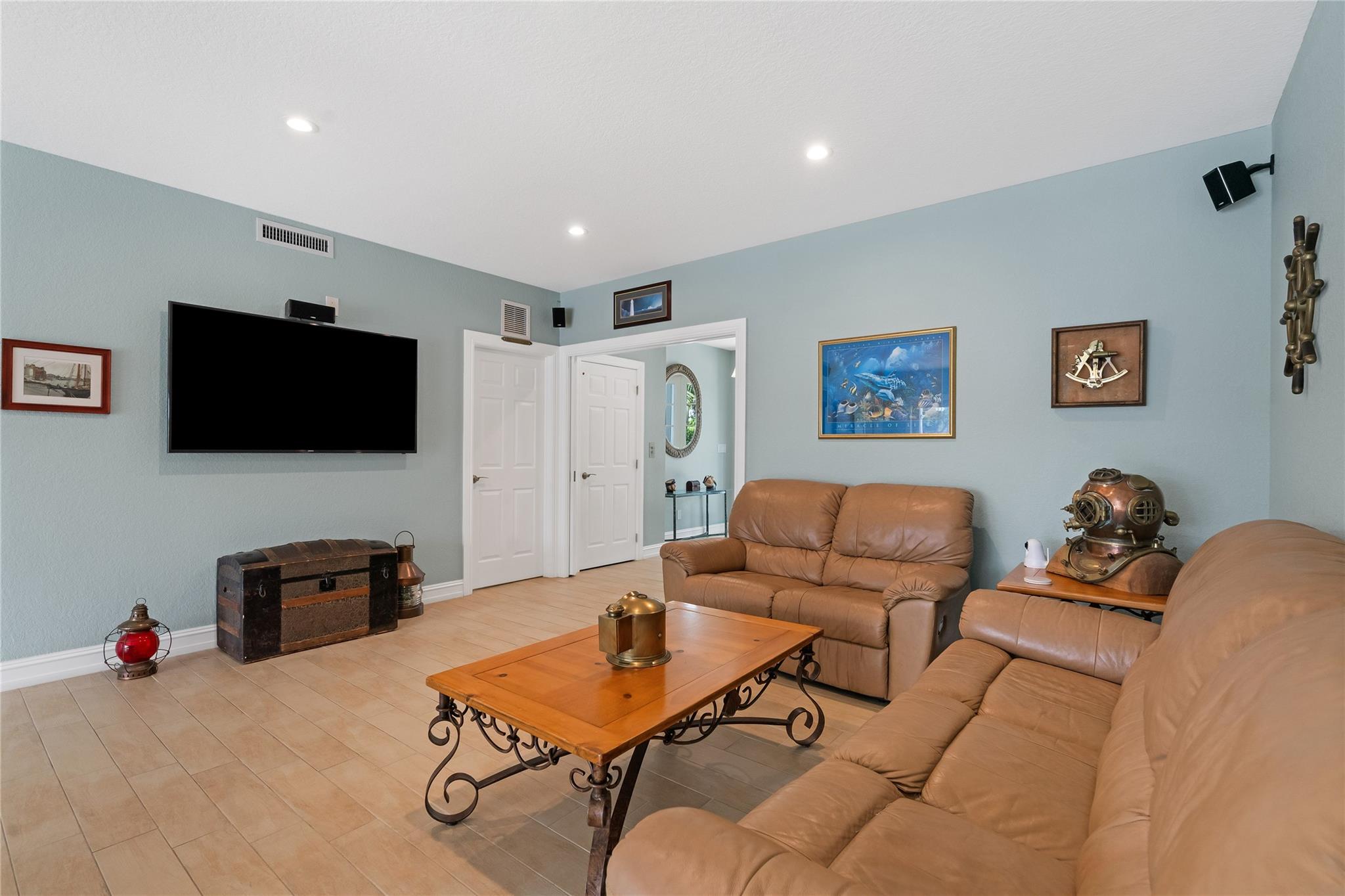 Sailboat Bend - Residential