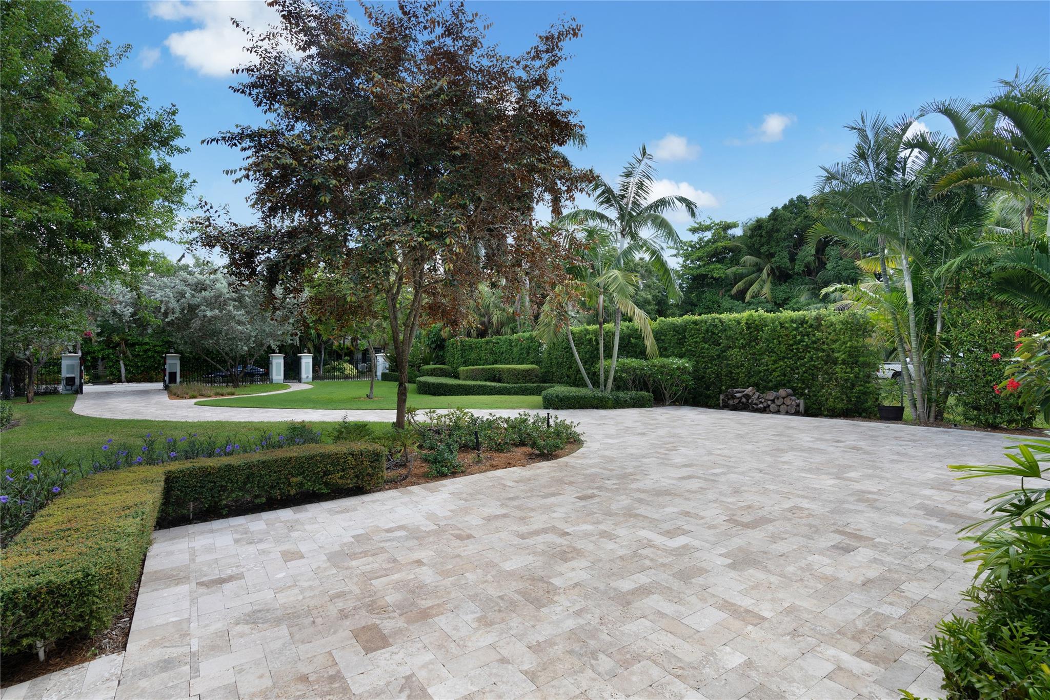 Sailboat Bend - Residential