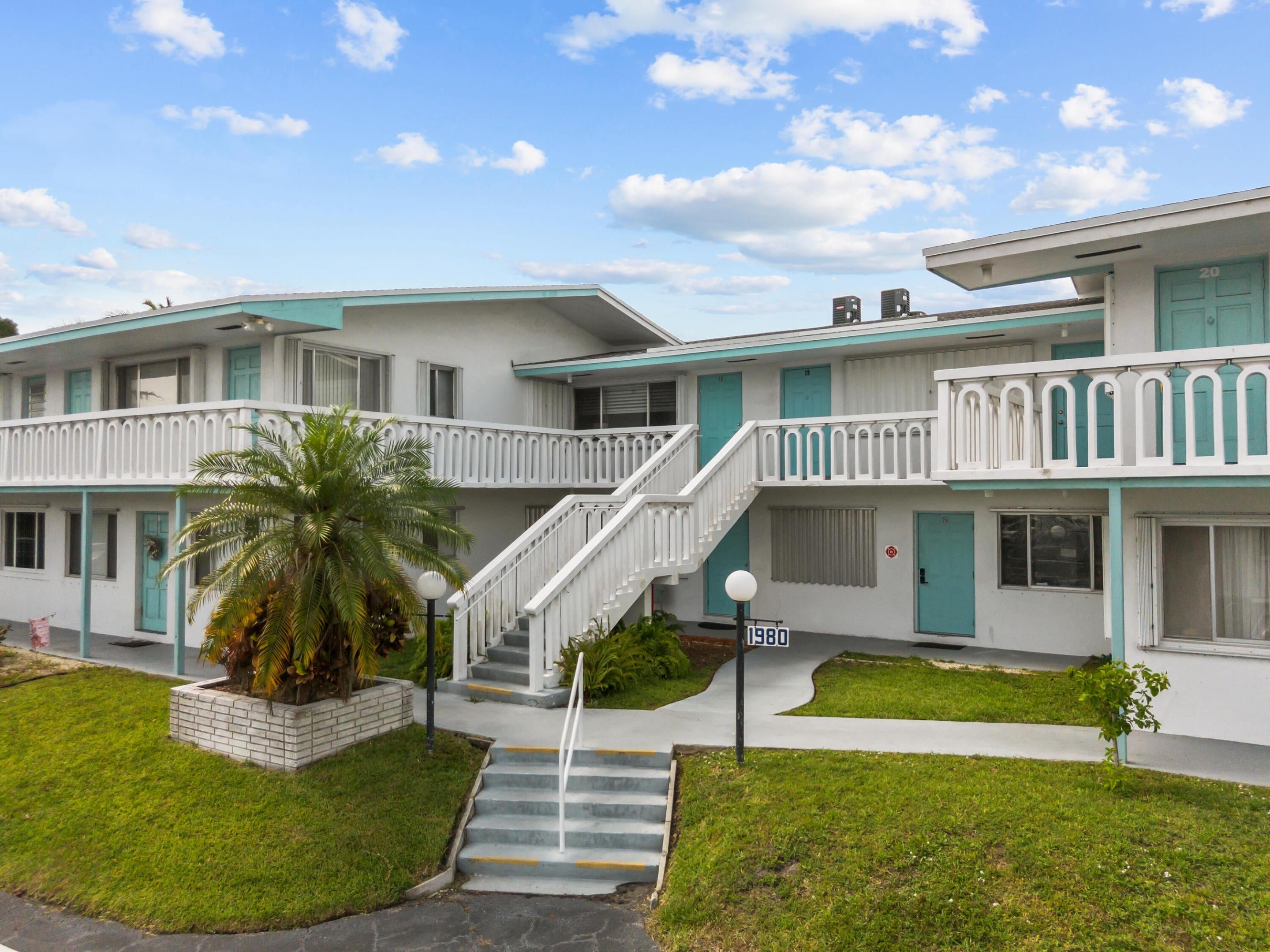 View photos, virtual tours, details... 1980 Sunset Avenue 7
