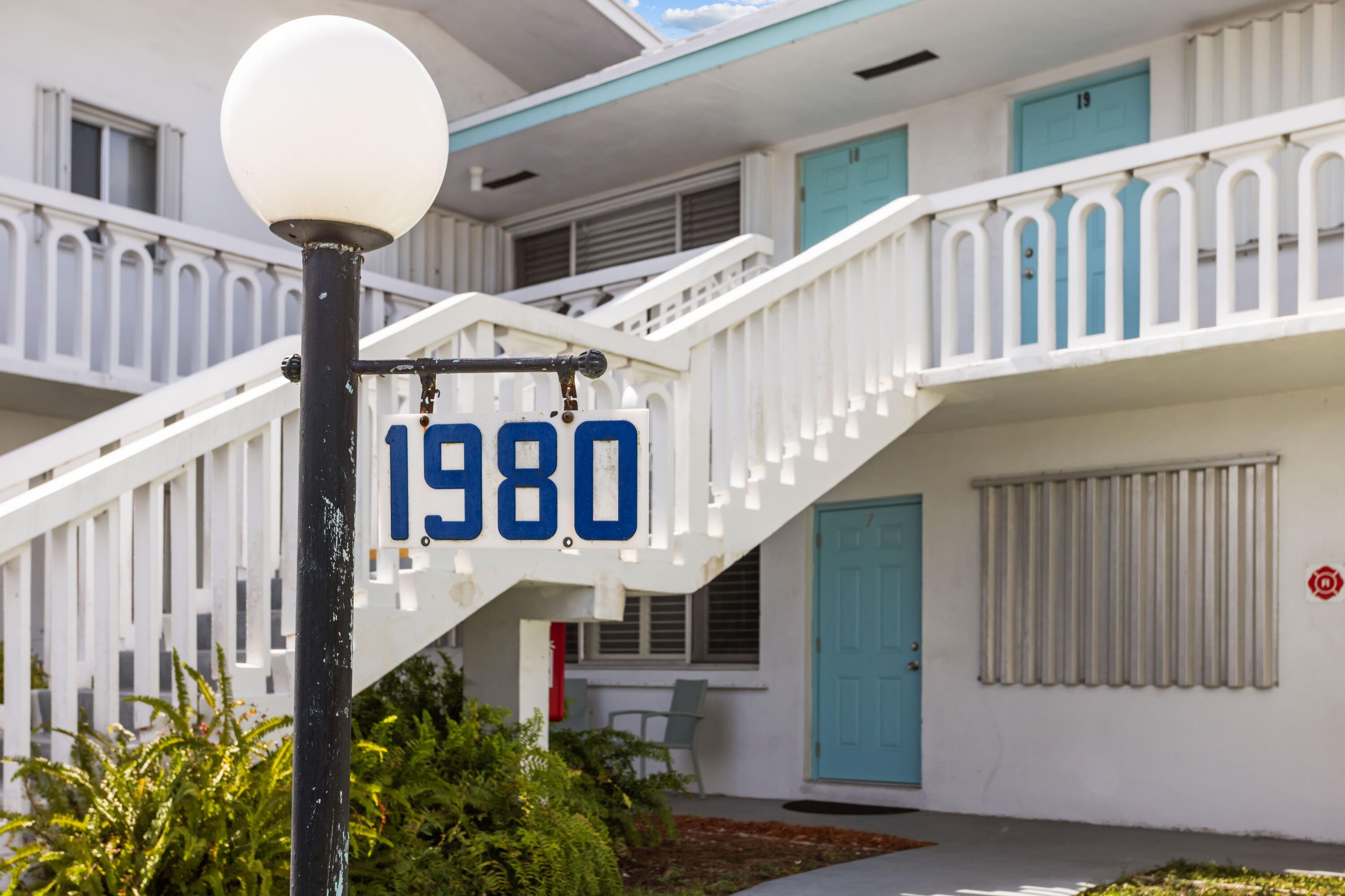 1980 Sunset Avenue