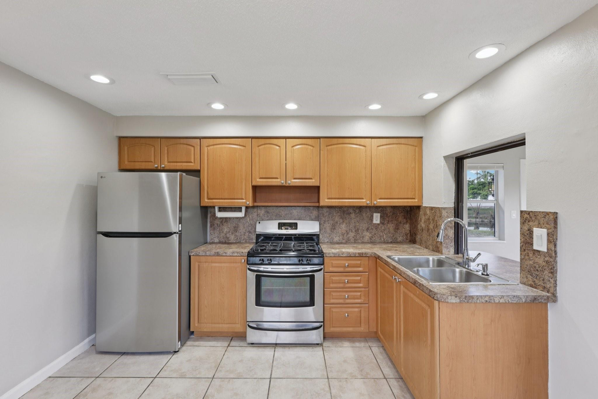 GOLD KEY VILLAS FIRST ADD - Residential