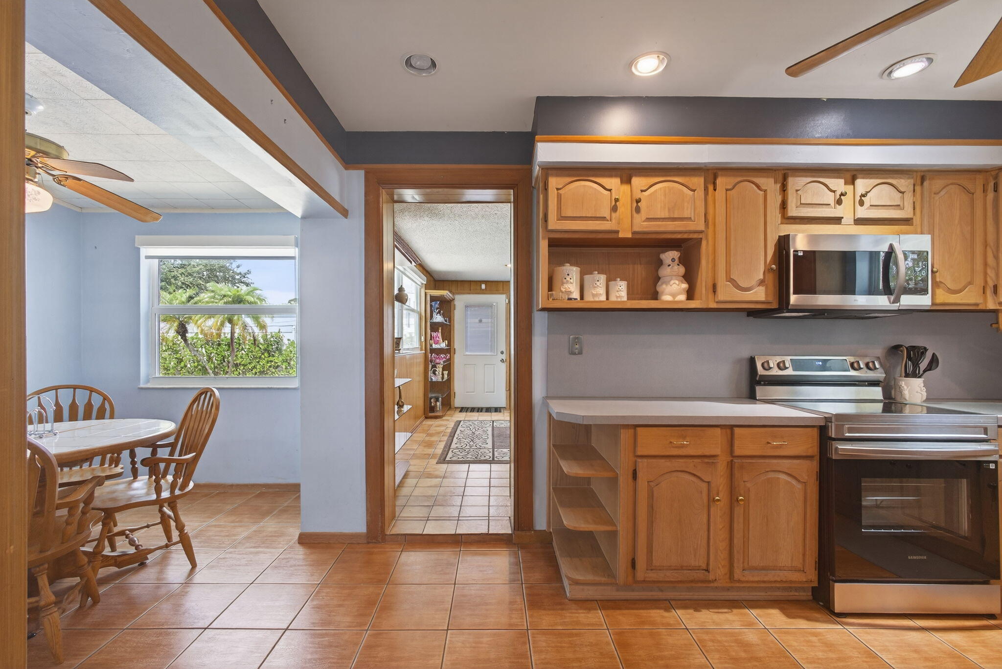 NORTH PALM BEACH VILLAGE - Residential Lease