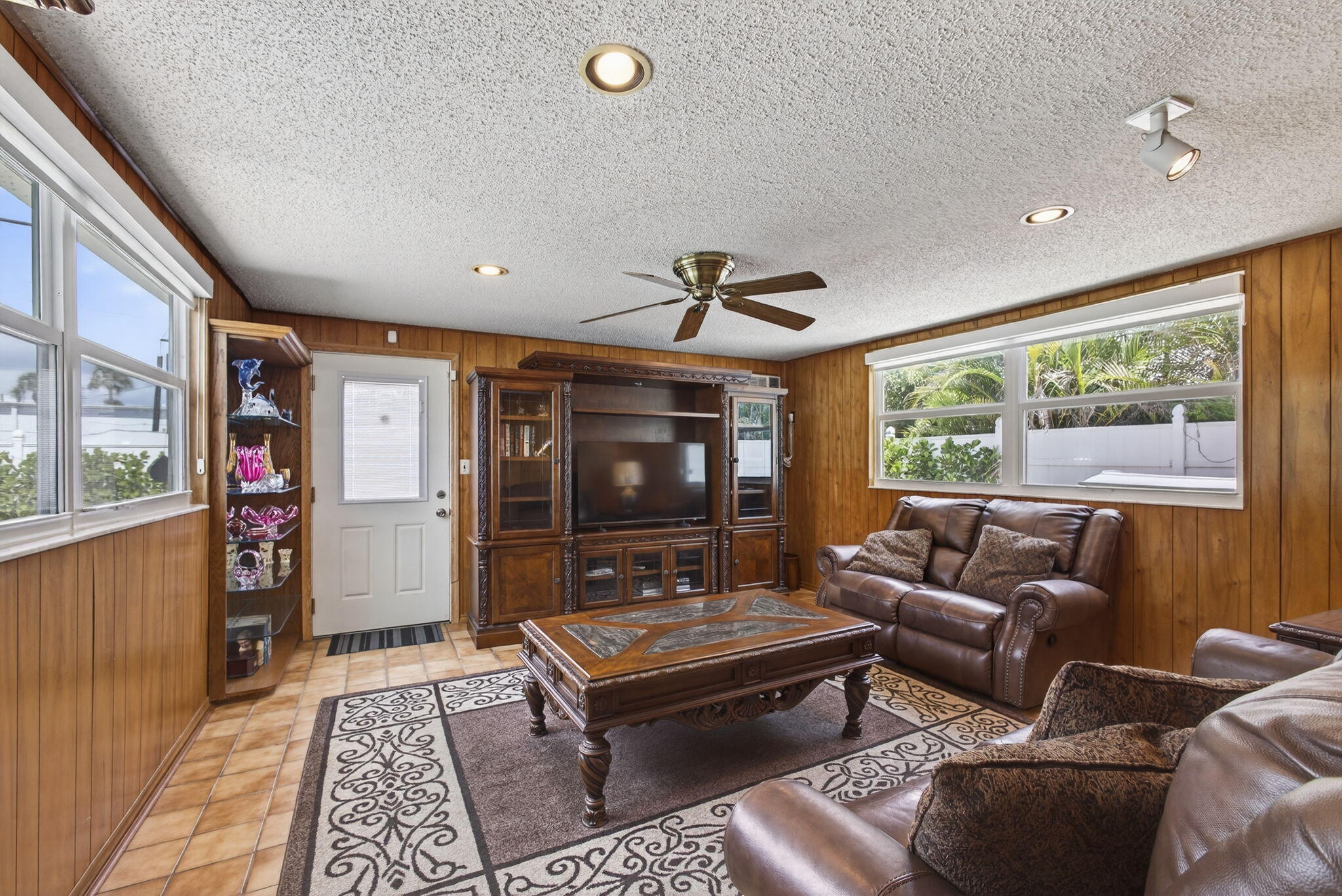 NORTH PALM BEACH VILLAGE - Residential Lease