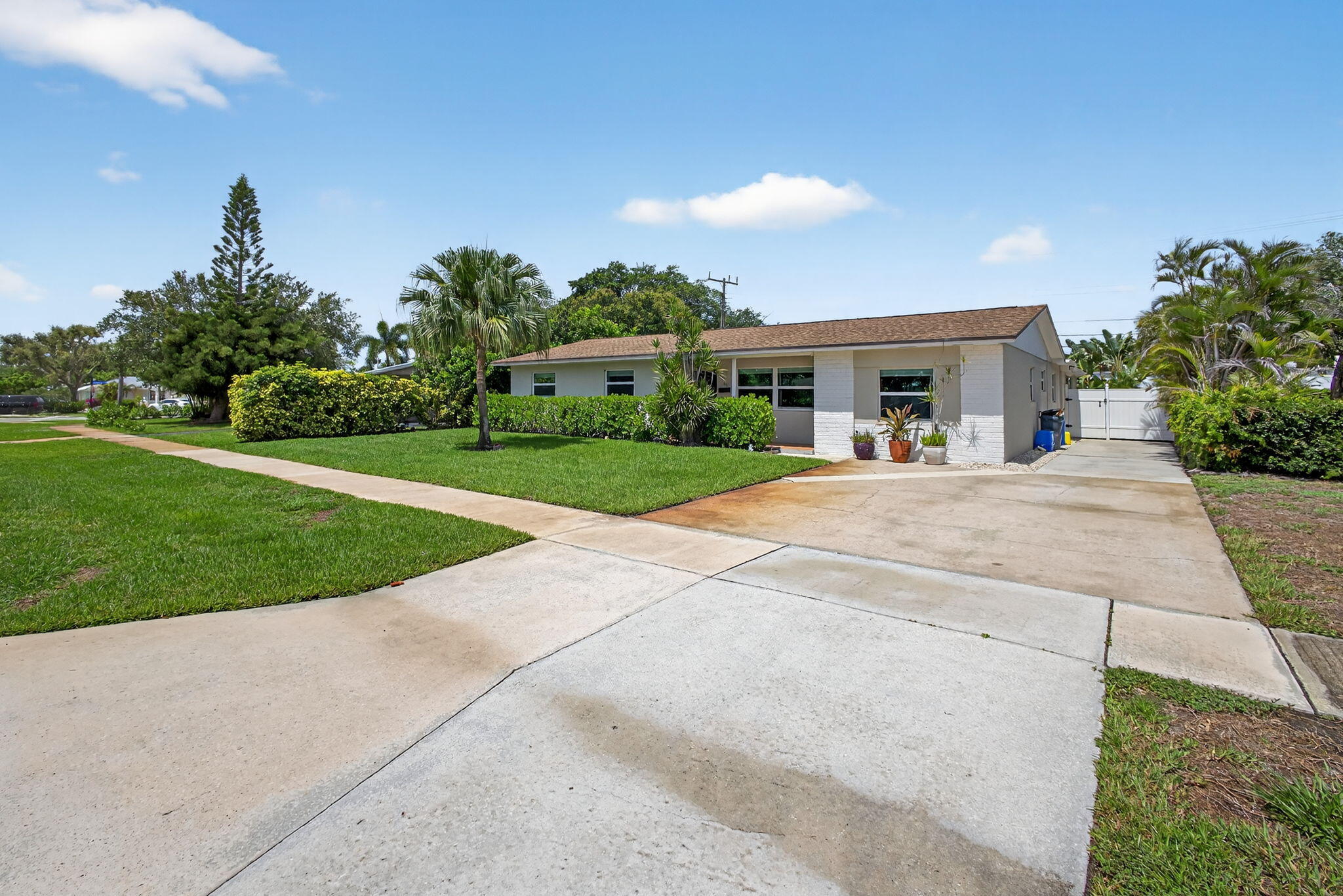 NORTH PALM BEACH VILLAGE - Residential Lease