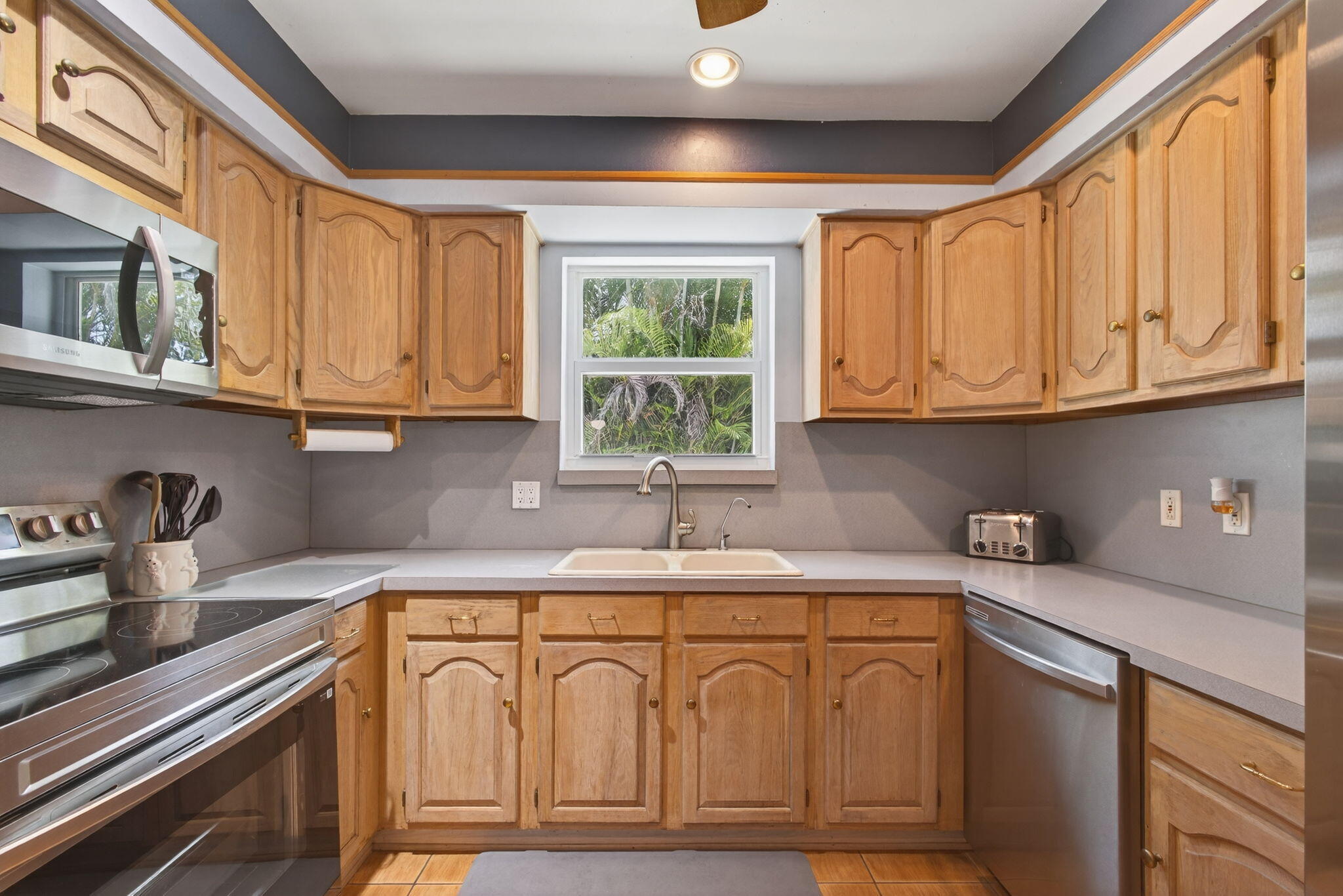 NORTH PALM BEACH VILLAGE - Residential Lease