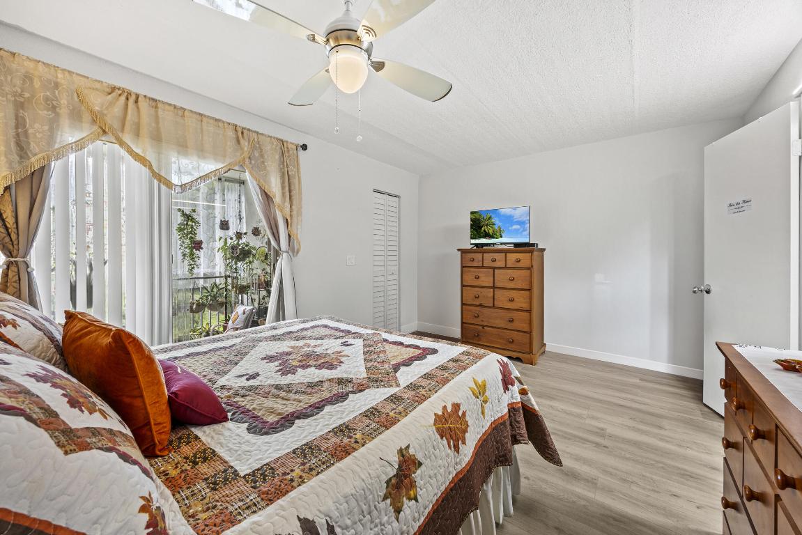 VILLAGE GREEN KENSINGTON CONDO - Residential