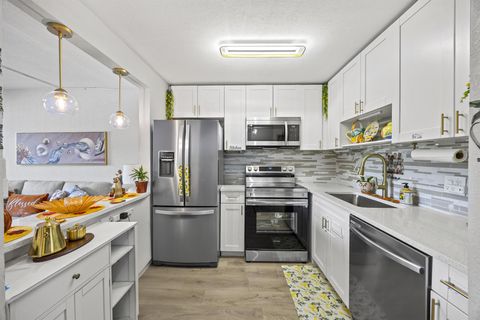 200 Village Green Circle E 202 Palm Springs FL 33461