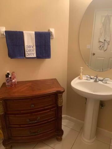 CASTLE PINES CONDOMINIUM - Residential Lease