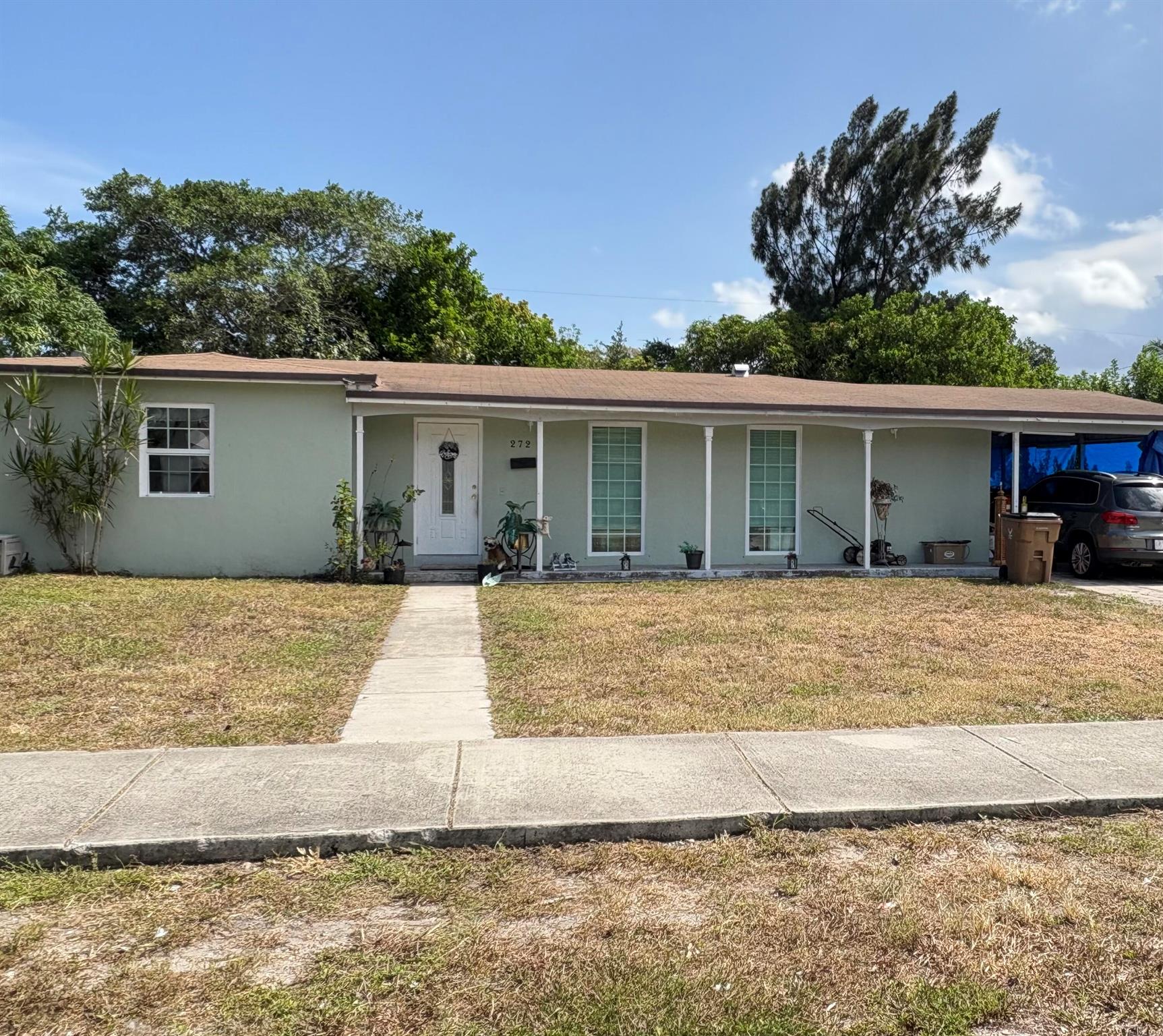 Take a look at this spacious and bright 3-bedroom, 2-bathroom single-family home available for rent! Located just minutes from the beach and conveniently close to shopping, dining, and entertainment.-this property won't last long! Avail Date: 09/20/2025