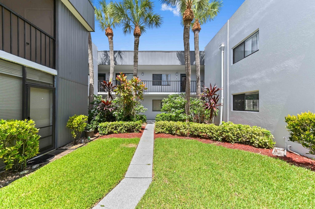 Photo of 15054 Ashland Way #84, Delray Beach, FL 33484 (MLS # R11100811)