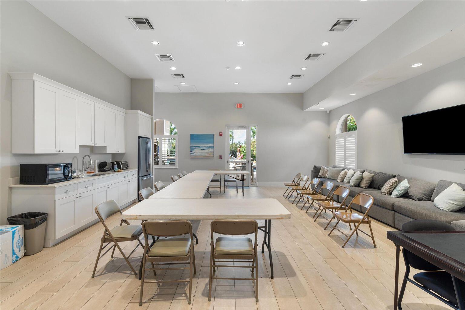 ISLES AT WELLINGTON 8 - Residential