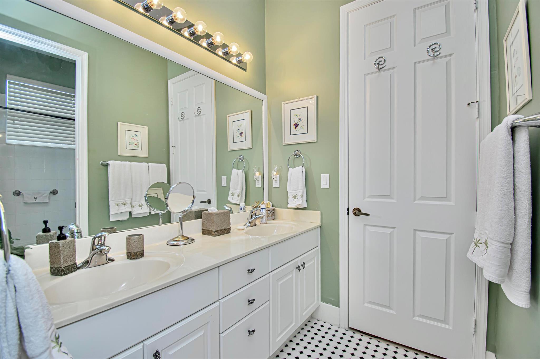 ISLES AT WELLINGTON 8 - Residential