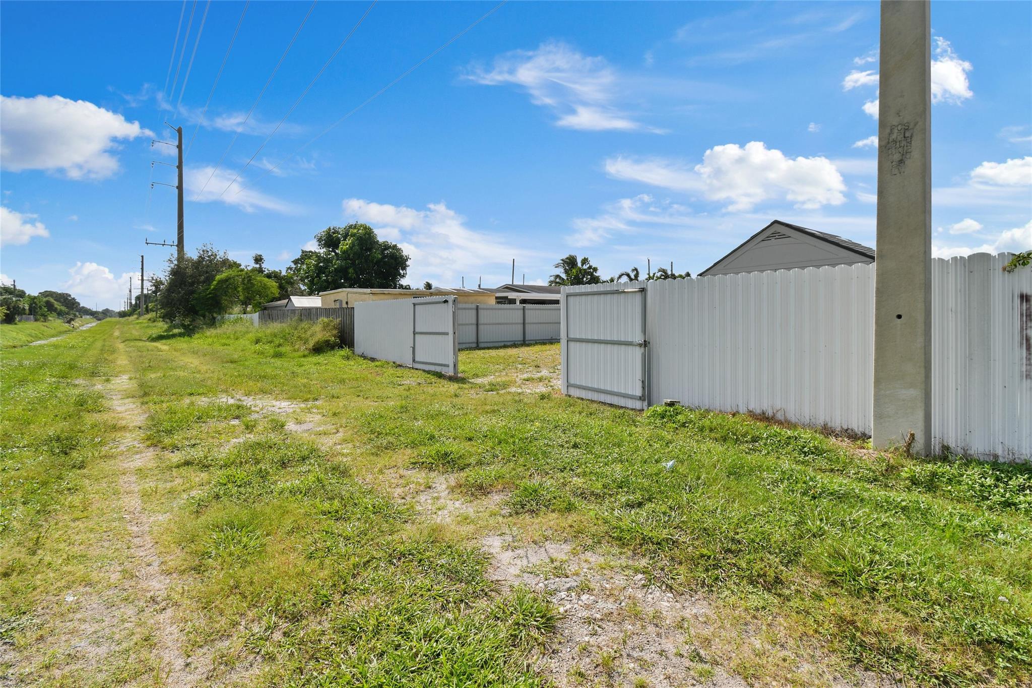 PALM ACRES ESTATES - Residential
