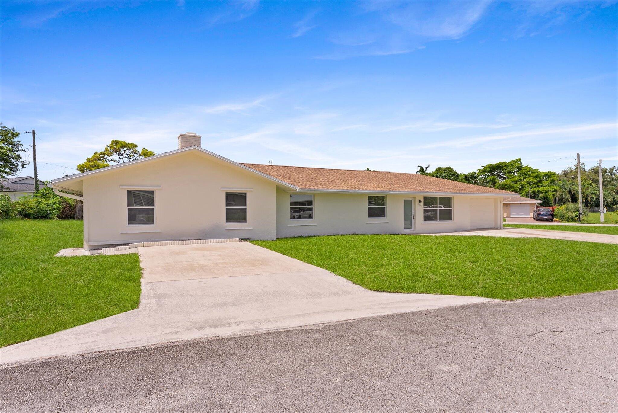 6873 S PLYMOUTH Drive S