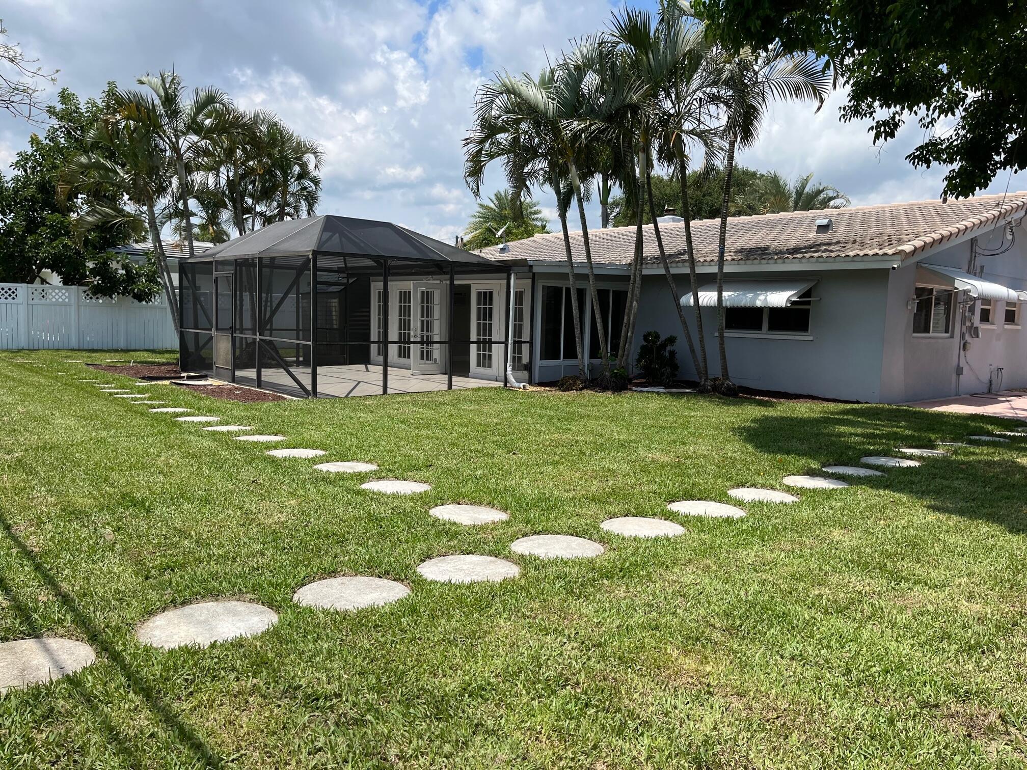BOCA RATON SQUARE UNIT 4 - Residential