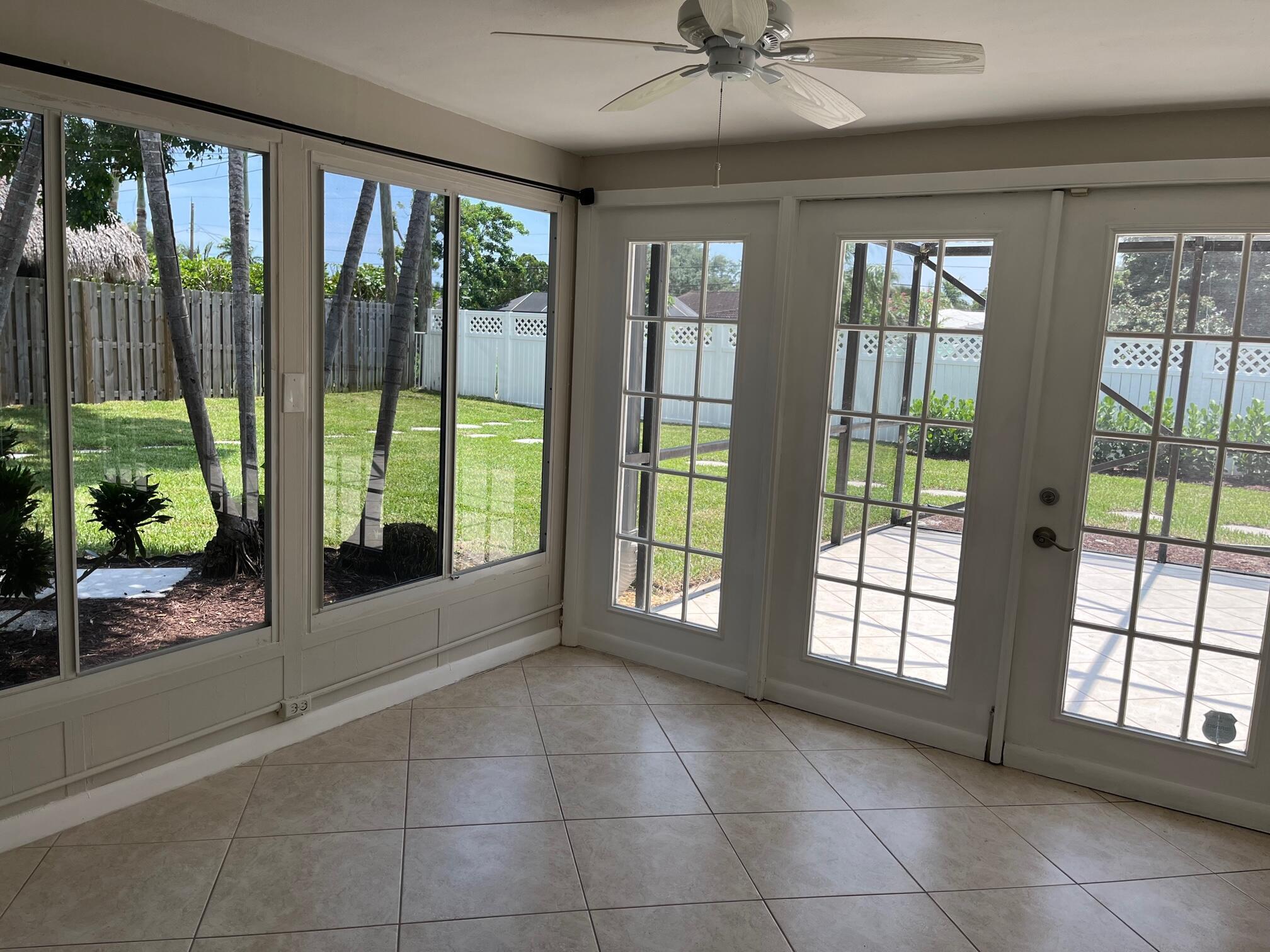 BOCA RATON SQUARE UNIT 4 - Residential