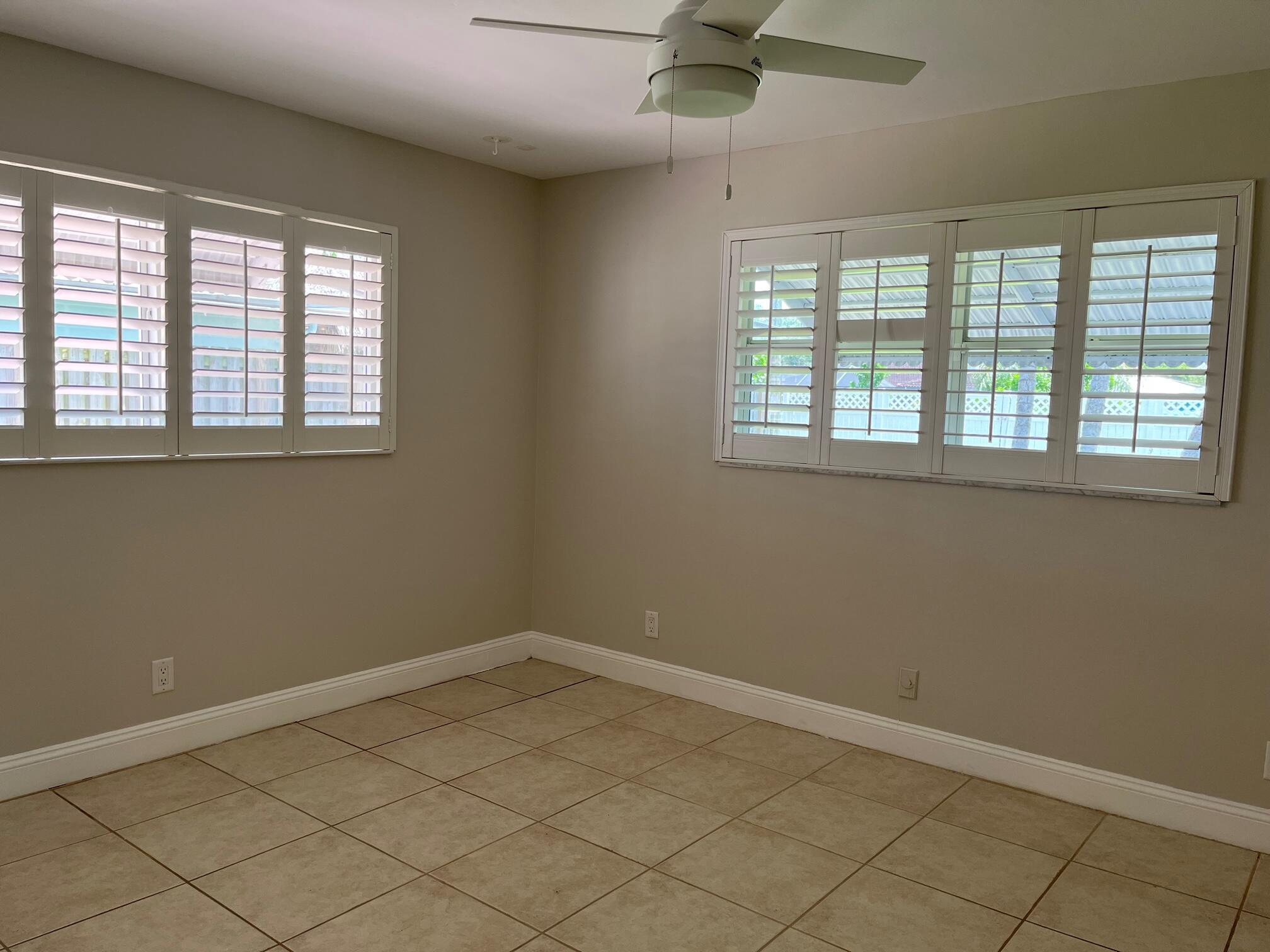 BOCA RATON SQUARE UNIT 4 - Residential
