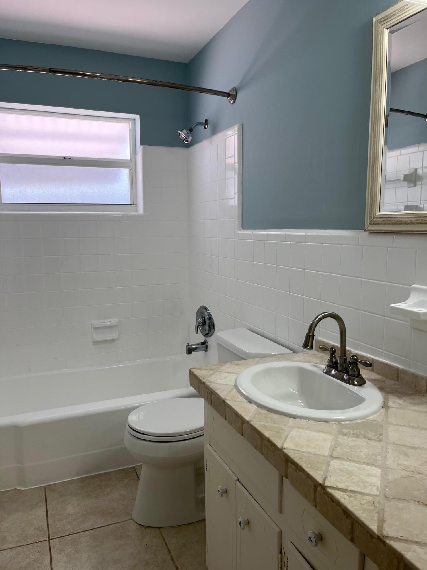 BOCA RATON SQUARE UNIT 4 - Residential