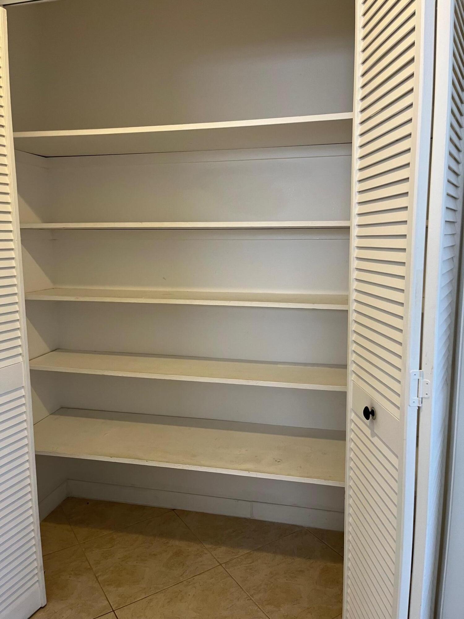 BOCA RATON SQUARE UNIT 4 - Residential