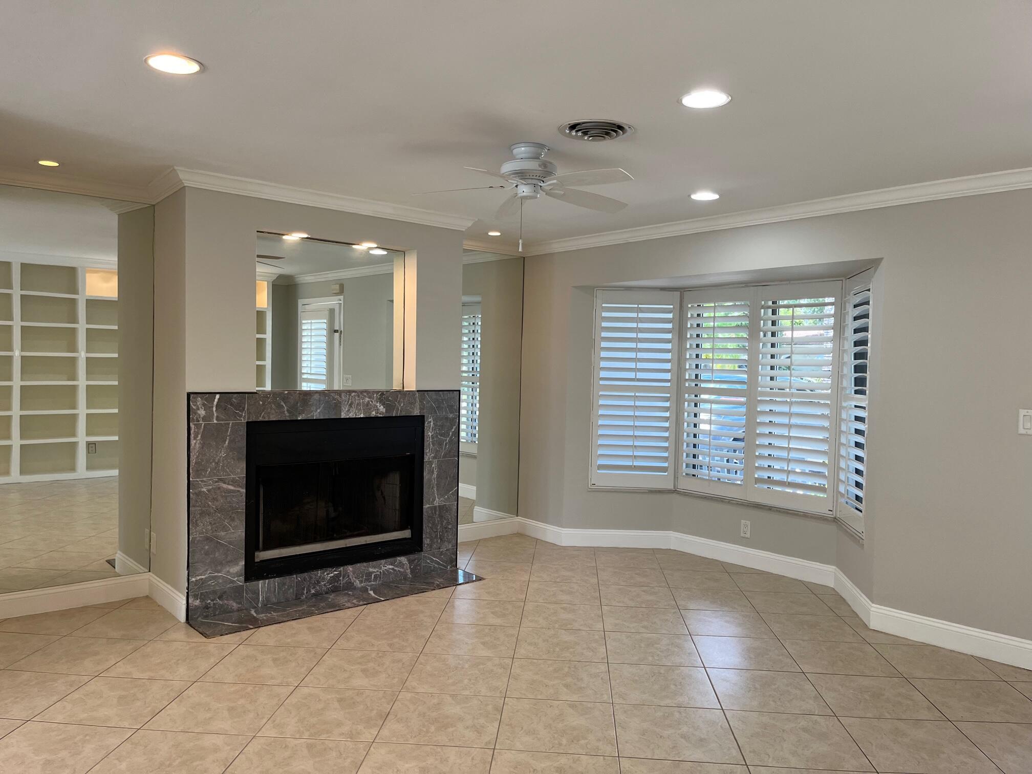 BOCA RATON SQUARE UNIT 4 - Residential