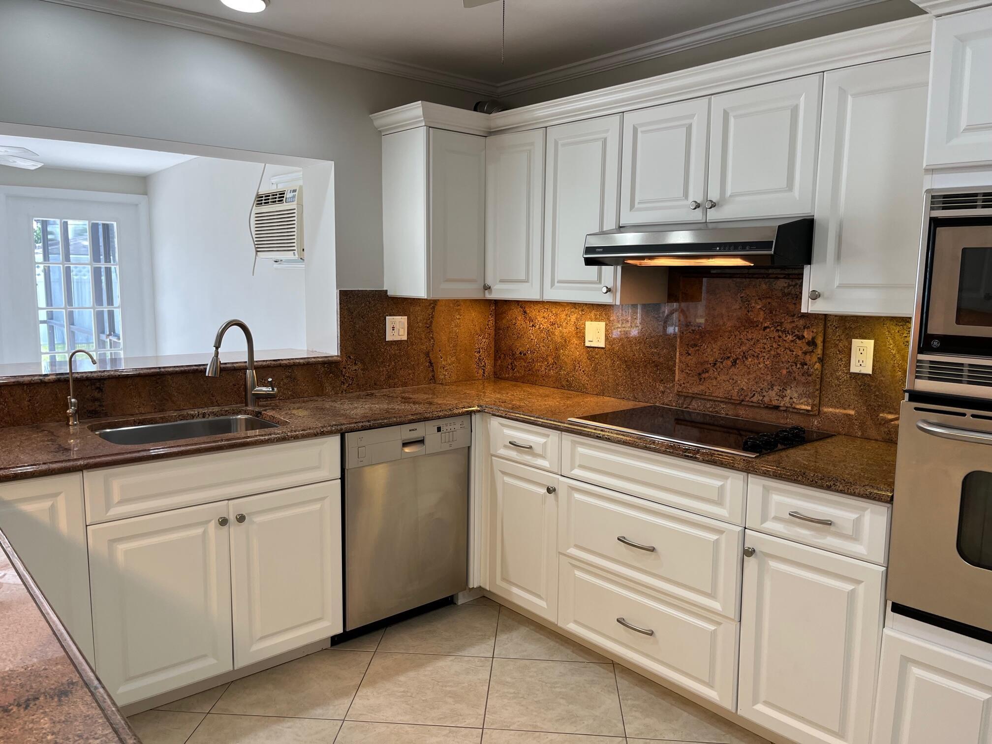 BOCA RATON SQUARE UNIT 4 - Residential