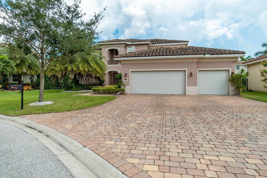 Photo of 6018 SW Longspur Lane, Palm City, FL 34990 (MLS # R10748264)