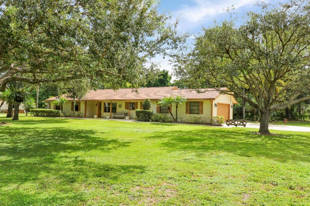 Photo of 12818 Old Indiantown Road, Jupiter, FL 33478 (MLS # R11126504)