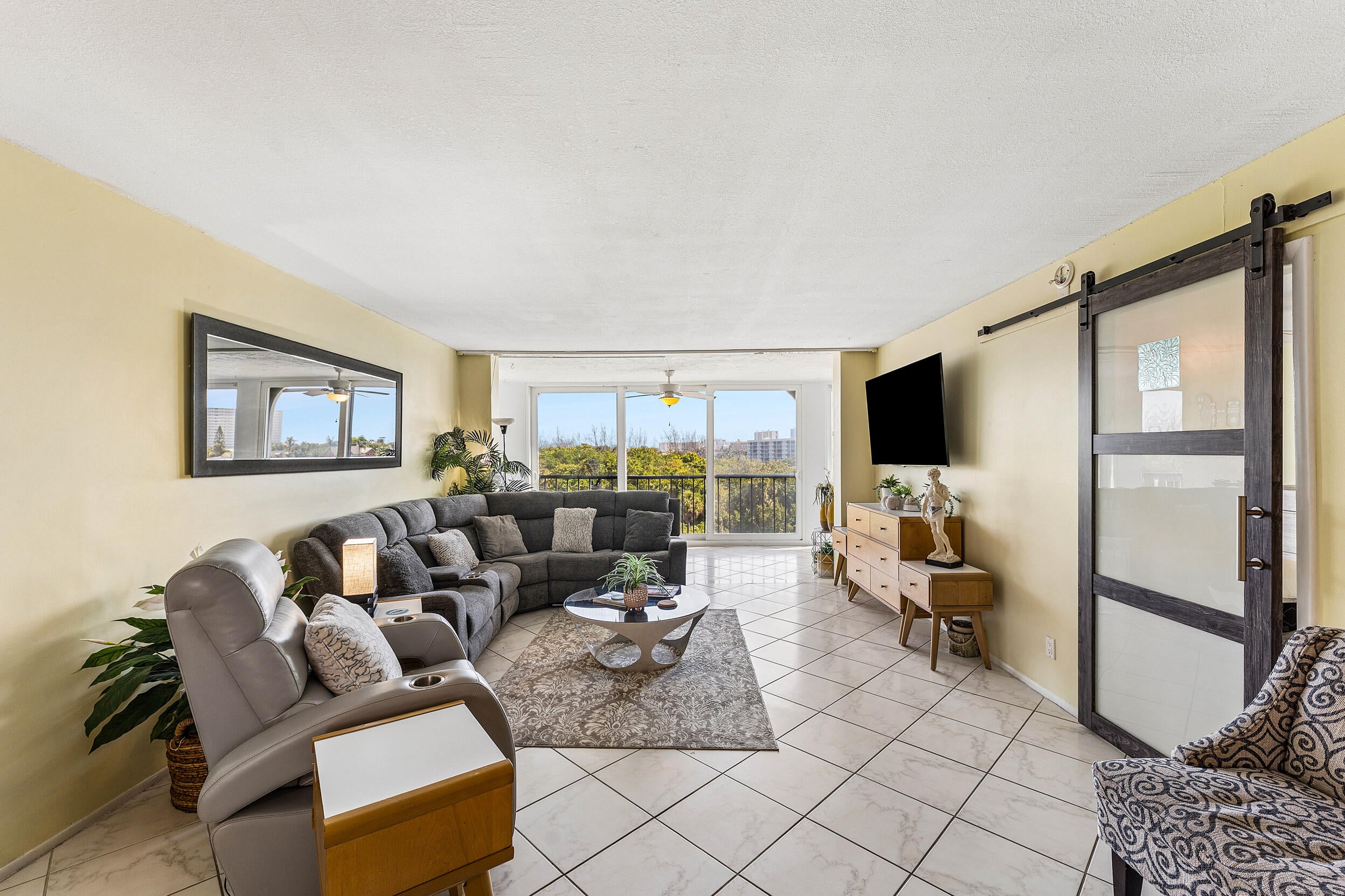 1631 Riverview Road 505