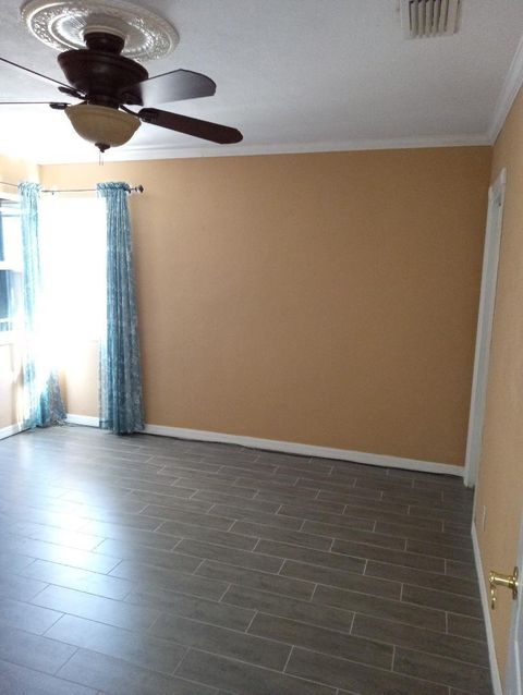A home in Oakland Park