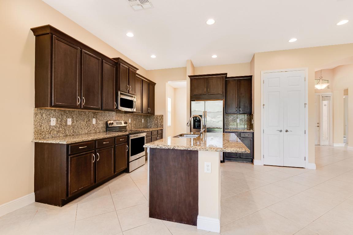 PORTOSOL REPL NO 2 - Residential Lease