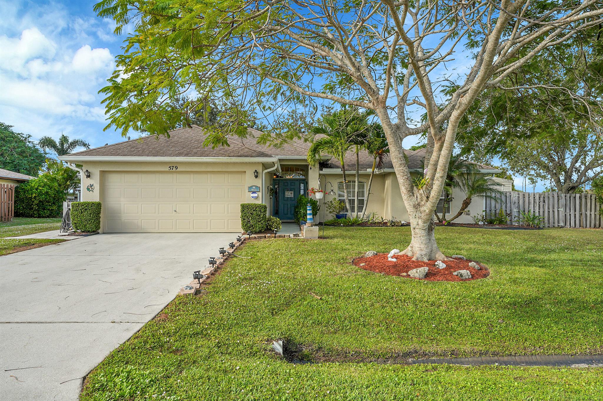 579 SE Marydale Terrace