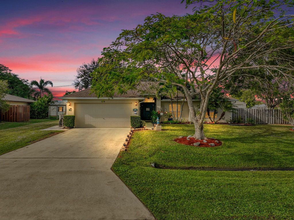 Photo of 579 SE Marydale Terrace, Port Saint Lucie, FL 34983 (MLS # R11145908)