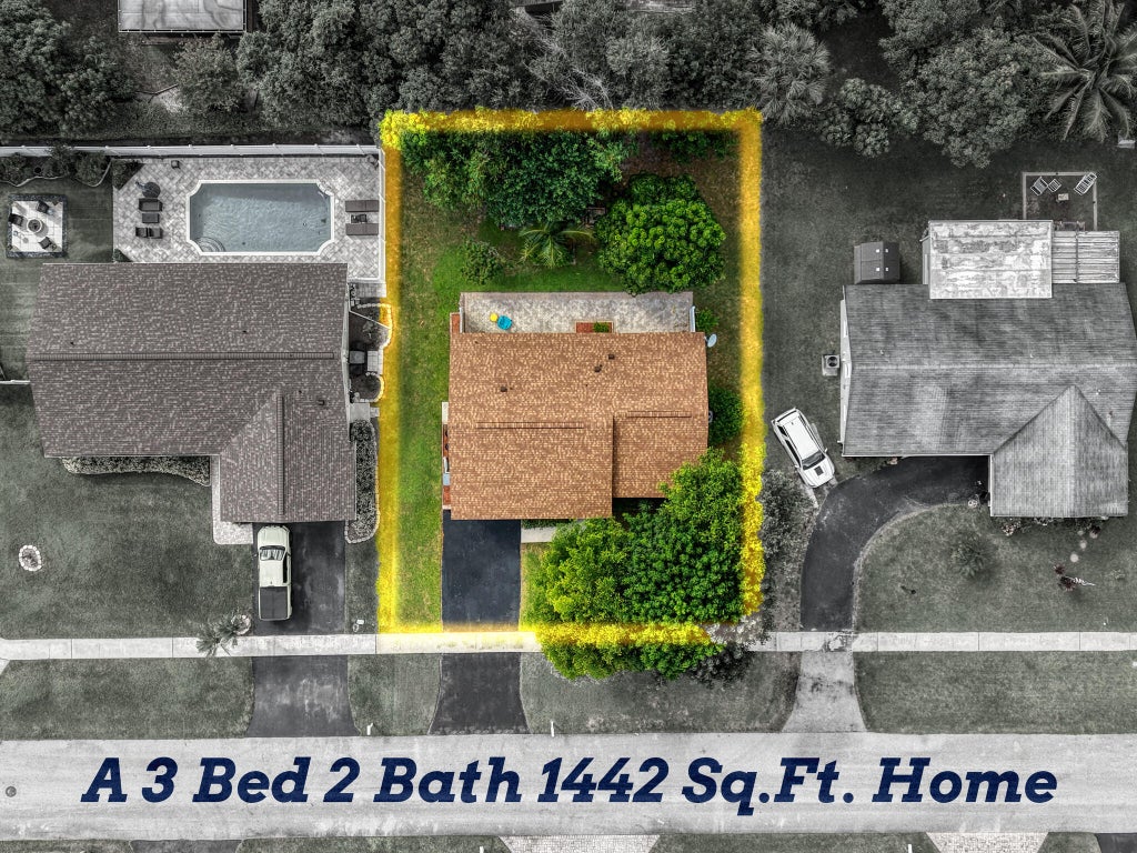 Photo of 19323 Liberty Road, Boca Raton, FL 33434 (MLS # B26092093)